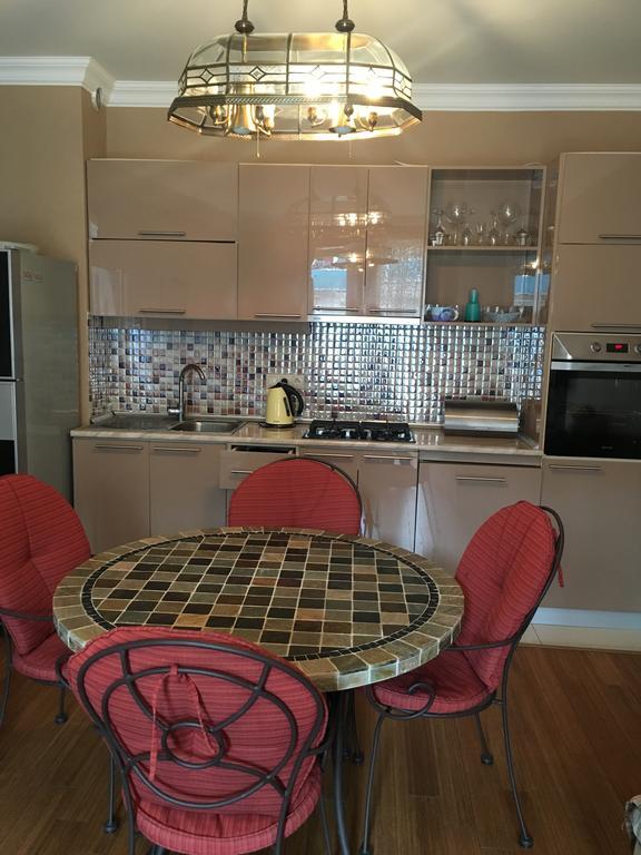 Apartment Sea Avenue Батумі Екстер'єр фото